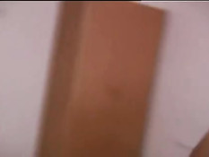 Русская девчонка обнажается на порно кастинге и ебётся с парнем