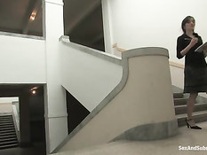 Связанную Сашу Грей выпороли и оттрахали вибратором и членом