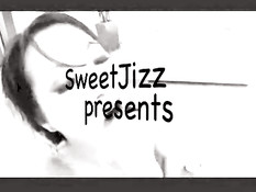 Парни кончают девушкам в рот, а те делятся спермой друг с другом