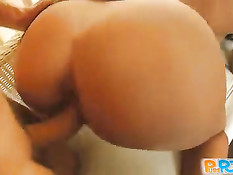 Мужчина оттрахал молодую брюнетку в облегающем кожаном белье