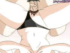 Аниме мамочка вставила член во влагалище и села на парня сверху