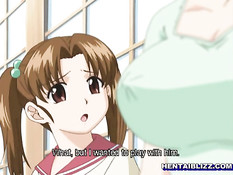 Возбуждённый мужчина играет с большими сиськами хентай девушки