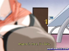 Возбуждённый мужчина в офисе ласкает грудь и киску хентай девке