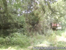 Приезжий иностранец уломал симпатичную девушку заняться сексом