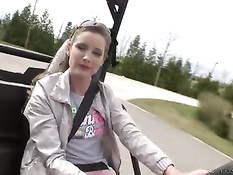 Мужики отодрали в жопу длинноволосую девушку в сетчатом белье