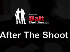 Два молодых голубых парня на порно кастинге трахаются на диване