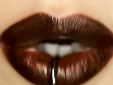 Мужчина оттрахал молодых шлюх Tanner Mayes и Rosemary Radeva