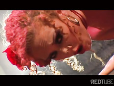 Парни занимаются сексом с девушками Audrey Hollander и Kaiya Lynn