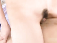 Нежная японка Yui Hatano вылизала парня и залезла на член сверху