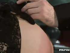 Парни пытали молодую суку Sasha Grey прищепками и ебали раком