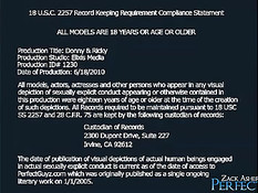 Два боксёра после тренировки занимаются гей сексом в раздевалке