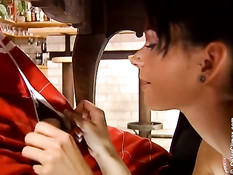 Немецкая официантка делает минет и ебётся на бильярдном столе