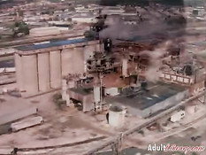 Чёрная девчонка Dee Baker занимается анальным сексом с негром