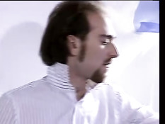 Настоящие свингеры занимаются групповым сексом в номере отеля