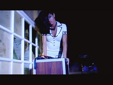 Горячие девушки Nikki Rhodes и Sea J Raw занимаются фетиш сексом