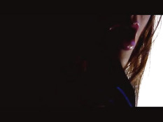 Горячие девушки Nikki Rhodes и Sea J Raw занимаются фетиш сексом