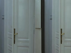 Блондинка трахает себя вибратором не дождавшись секса от мужа