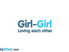 Две молодые студентки лесбиянки после кафе занимаются любовью