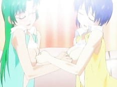 Две грудастые хентай лесбиянки целуются взасос и трутся письками