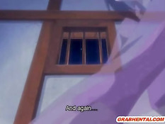 Возбуждённый лысый мужчина даёт отсосать член хентай женщине