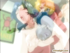 Хентай мама с синими волосами участвует в групповых секс оргиях