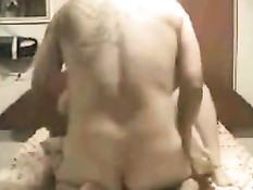 Скрытая камера снимает любительское порно одной семейной пары