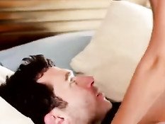 Мужик повалил на кровать брюнетку Dillion Harper и трахнул в пизду