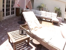 Ненасытную сисястую брюнетку Veronica Rayne отодрали два парня