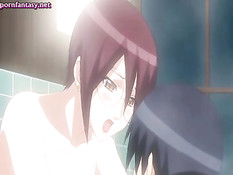 Парень вылизал грудь хентай девчонке и насадил её на свой член