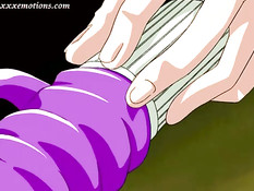 Три лесбиянки используют вибратор и двухсторонний фаллоимитатор