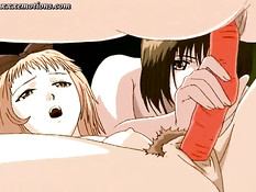 Три лесбиянки используют вибратор и двухсторонний фаллоимитатор