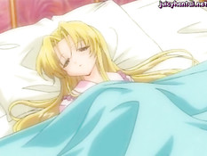 Раздел светловолосую аниме девушку и стал ласкать клитор руками