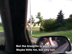 Парень снял на дороге молодую блондинку и оттрахал девку в лесу