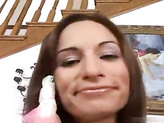 Секс рабыне в чёрном белье Amber Rayne суют член глубоко в рот