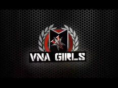 Сисястая девка из Англии Sophie Dee ебётся с татуированным парнем