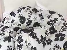 Мужчина жёстко трахает ненасытных девок Asa Akira и London Keyes