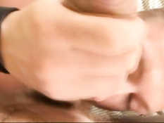 Голубые ребята отсасывают друг другу в позе 69 и снимают порно