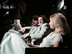 Актриса винтажного порно Vanessa del Rio оттрахана раком в задницу