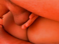 Парнишка сделал подружке куннилингус и вставил в анус свой член