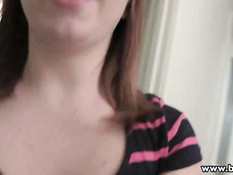 Молодые лесбиянки на квартире устраивают развратные секс игры