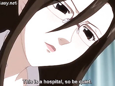 Зрелая хентай медсестра в чулках садится сверху на член паренька