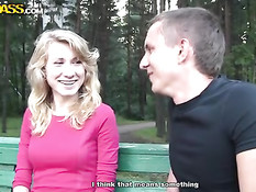 Сексуальная россиянка в красном платье ебётся с новым приятелем