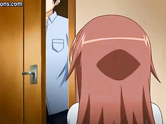 Аниме девка в очках насаживается бритой писькой на большой член