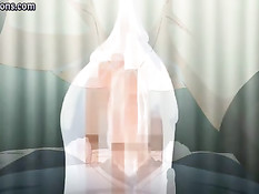 Аниме девка в очках насаживается бритой писькой на большой член