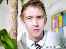 Сисястая учительница Sensual Jane занимается сексом со студентом