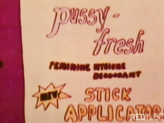 В ретро порно мультфильме киску мастурбируют разными продуктами