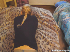 Парень привёл домой юную блондинку с косой и оттрахал в киску