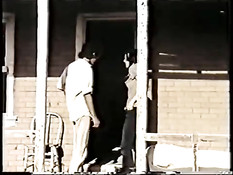 Сисястые девки с волосатыми кисками трахаются на диком западе