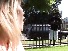 Красивый азиатский транссексуал занялся сексом с чёрным другом