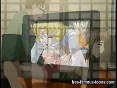 Очкарик мнёт сиськи хентай подружке и насаживает её на свой член